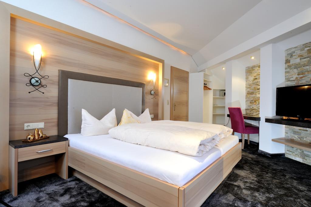 Hotel Garni Stefanie Ischgl Pokoj fotografie